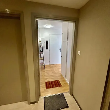 Pleine Vue A 50m De La *